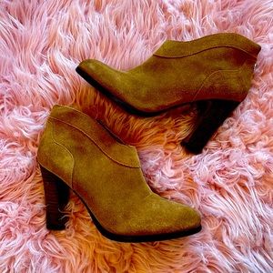 Crown vintage low suede boots